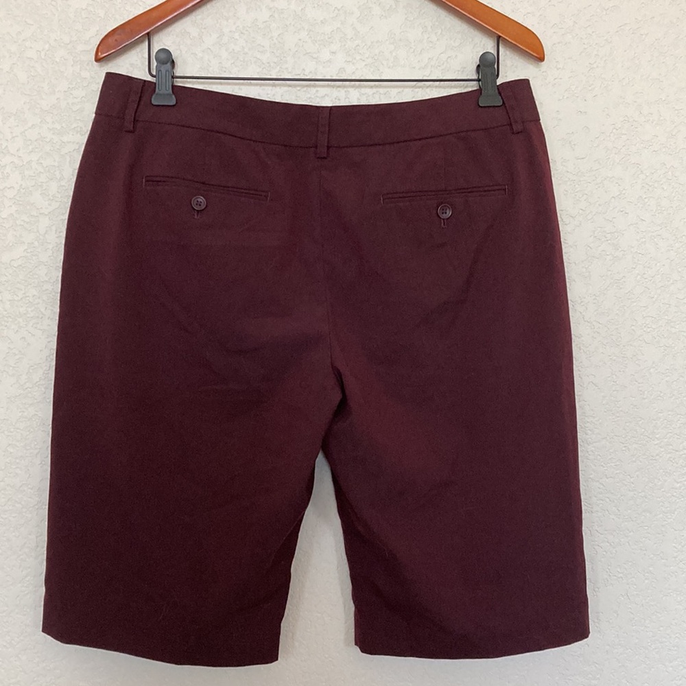 Shorts - Picture 3 of 3